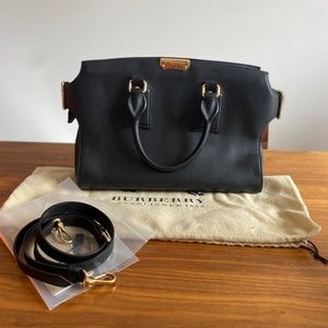 Burrbery black tote back with shoulder strap
